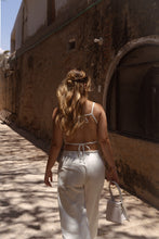 Cargar imagen en el visor de la galería, Blusa viento blanca