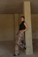 Cargar imagen en el visor de la galería, LEOPARD PANT