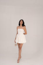 Cargar imagen en el visor de la galería, Vestido Abril Blanco