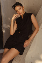 Cargar imagen en el visor de la galería, TOP ORIENTAL NEGRO