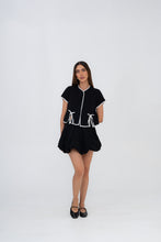 Cargar imagen en el visor de la galería, Blusa Le coquette Negra