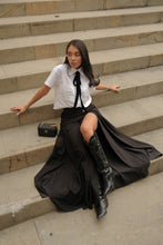 Cargar imagen en el visor de la galería, Falda Renata negro