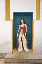 Cargar imagen en el visor de la galería, Blusón Brisas café