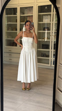 Cargar imagen en el visor de la galería, Vestido salgar blanco