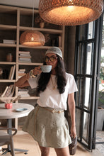 Cargar imagen en el visor de la galería, Falda capital verde