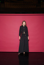 Cargar imagen en el visor de la galería, Bomber Jacket tiramisu negro