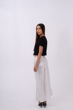 Cargar imagen en el visor de la galería, Blusa Marquesa negra