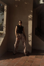 Cargar imagen en el visor de la galería, LEOPARD PANT