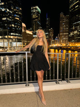 Cargar imagen en el visor de la galería, Vestido abril negro