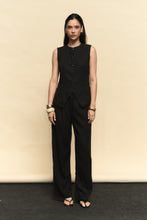 Cargar imagen en el visor de la galería, BLUSA CORAL NEGRA