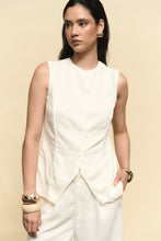 Cargar imagen en el visor de la galería, BLUSA CORAL BLANCA