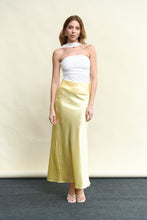 Cargar imagen en el visor de la galería, Falda Fontana amarilla