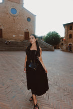 Cargar imagen en el visor de la galería, Vestido salgar negro

