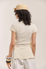 Cargar imagen en el visor de la galería, Blusa Inia Crema
