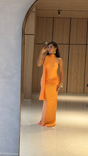 Cargar imagen en el visor de la galería, Vestido Serena Naranja
