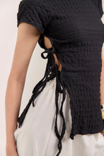 Cargar imagen en el visor de la galería, Blusa Inia Negra
