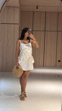 Cargar imagen en el visor de la galería, Vestido Loreta Palmeras Verdes

