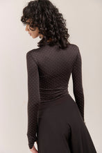 Cargar imagen en el visor de la galería, Buzo Victoria Negro
