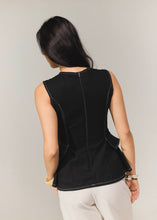 Cargar imagen en el visor de la galería, Blusa cocora negra

