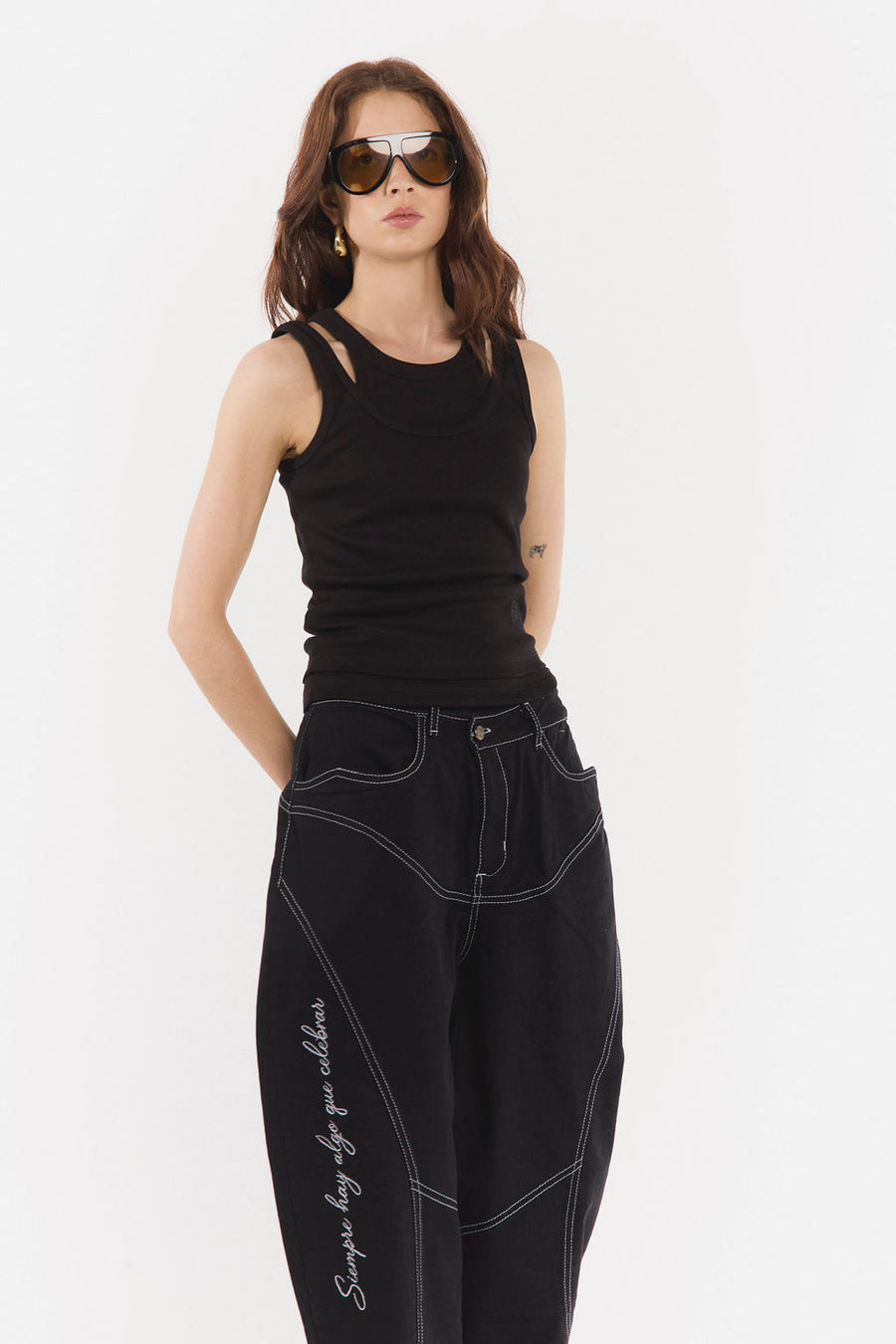 Pantalon Hay Algo Que Celebrar Negro