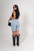 Cargar imagen en el visor de la galería, Bermuda Jean
