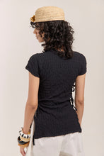 Cargar imagen en el visor de la galería, Blusa Inia Negra
