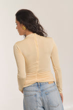 Cargar imagen en el visor de la galería, Top Caribe Amarillo Pastel

