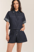 Cargar imagen en el visor de la galería, Boxy Jacket Denim Rayas
