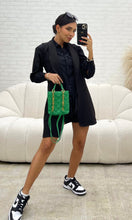Cargar imagen en el visor de la galería, Camisera Negro
